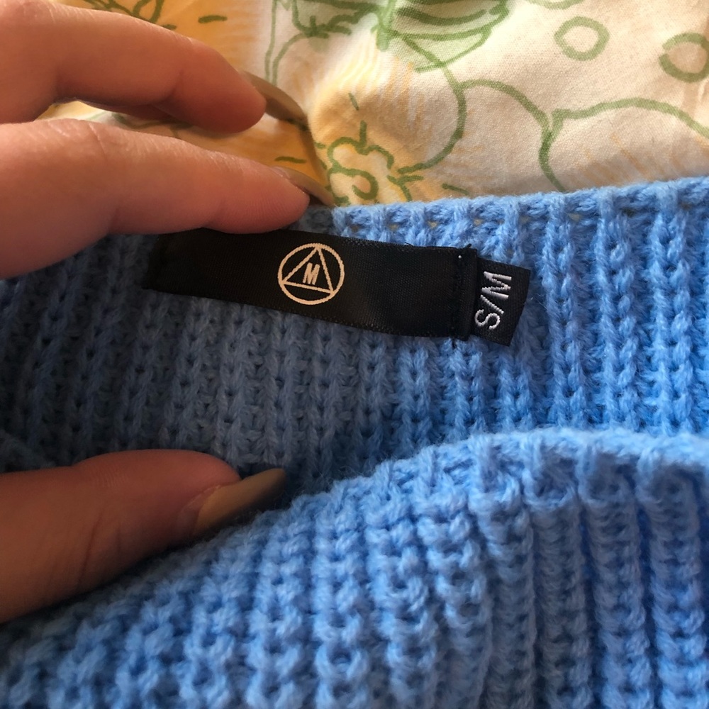 Colorblock Off-Shoulder Sweater - Picture 4 of 4